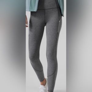 Athleta Rainier heathered tight size XS grey